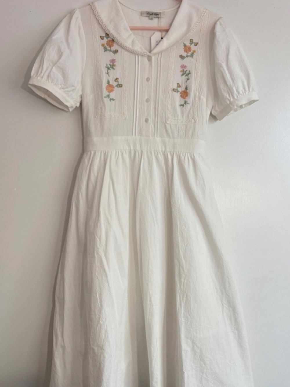 Large Simple Retro Vintage Style White Cotton Embroidered Lined Dress